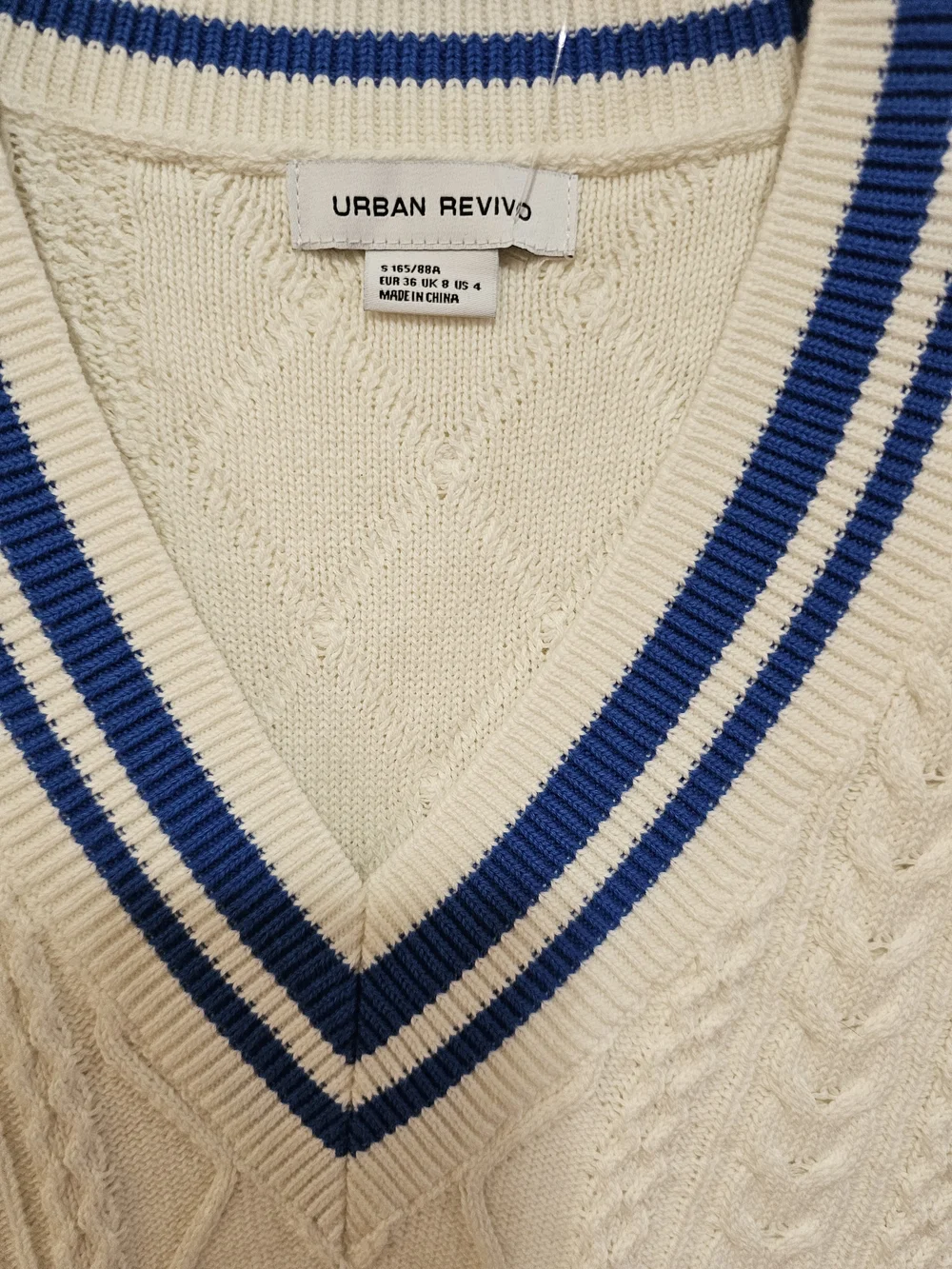 Urban Revivo Preppy Cable Knit Varsity Stripe V-Neck Sweater Vest Size S